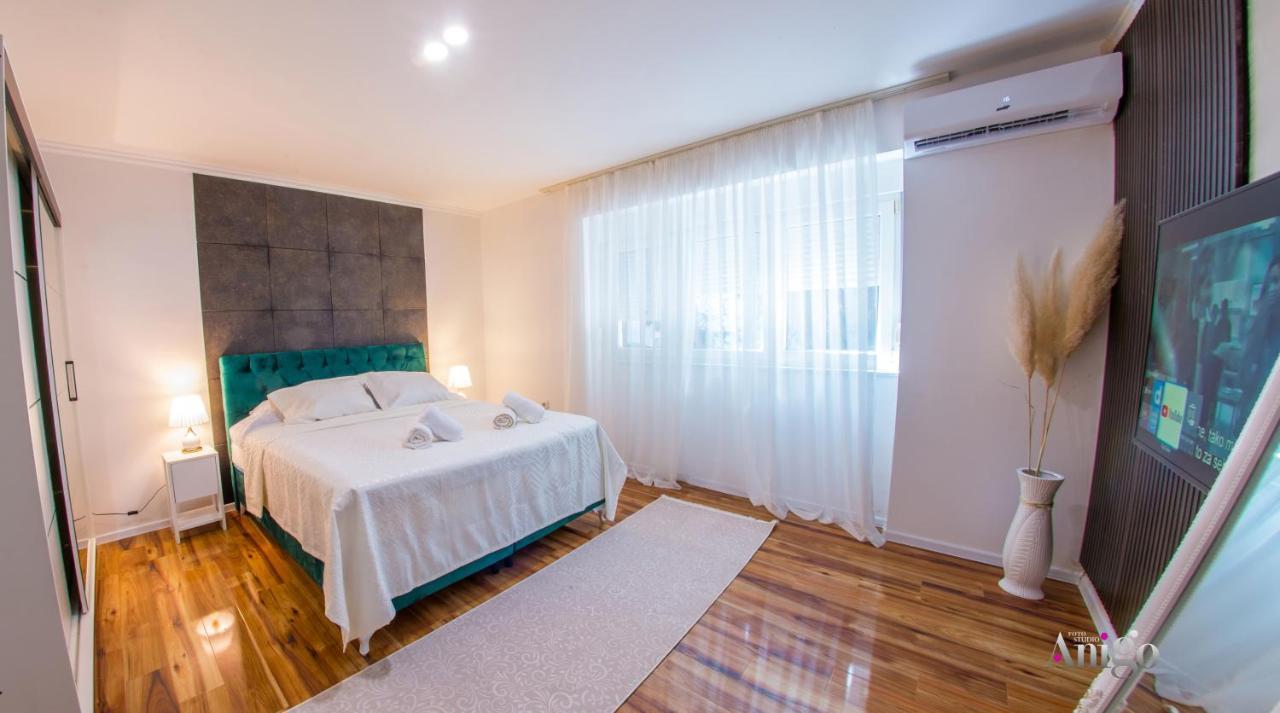 Luxury Apartment Black And Gold Mostar Ngoại thất bức ảnh