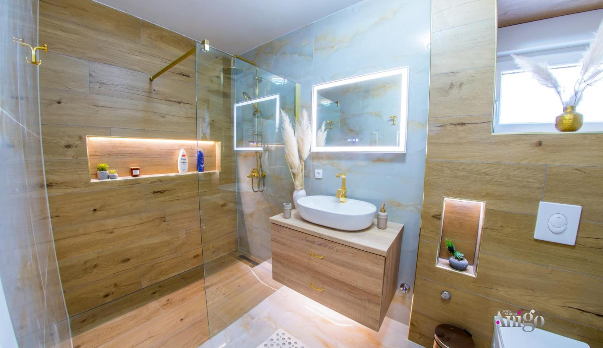Luxury Apartment Black And Gold Mostar Ngoại thất bức ảnh