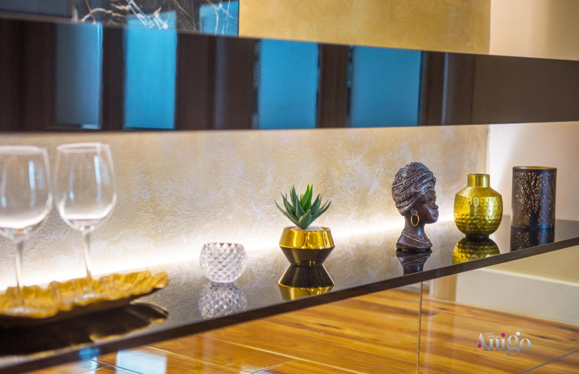 Luxury Apartment Black And Gold Mostar Ngoại thất bức ảnh