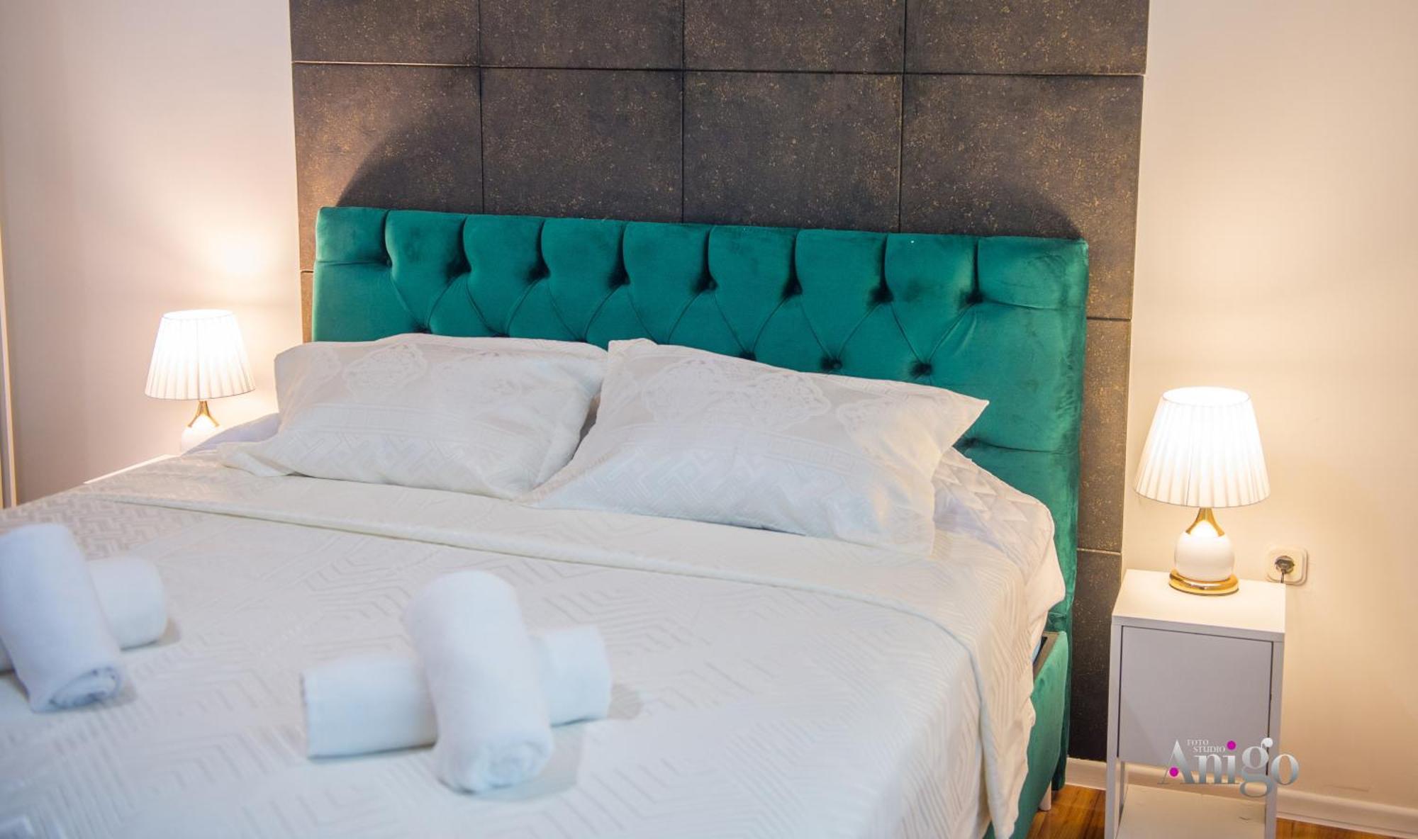 Luxury Apartment Black And Gold Mostar Ngoại thất bức ảnh
