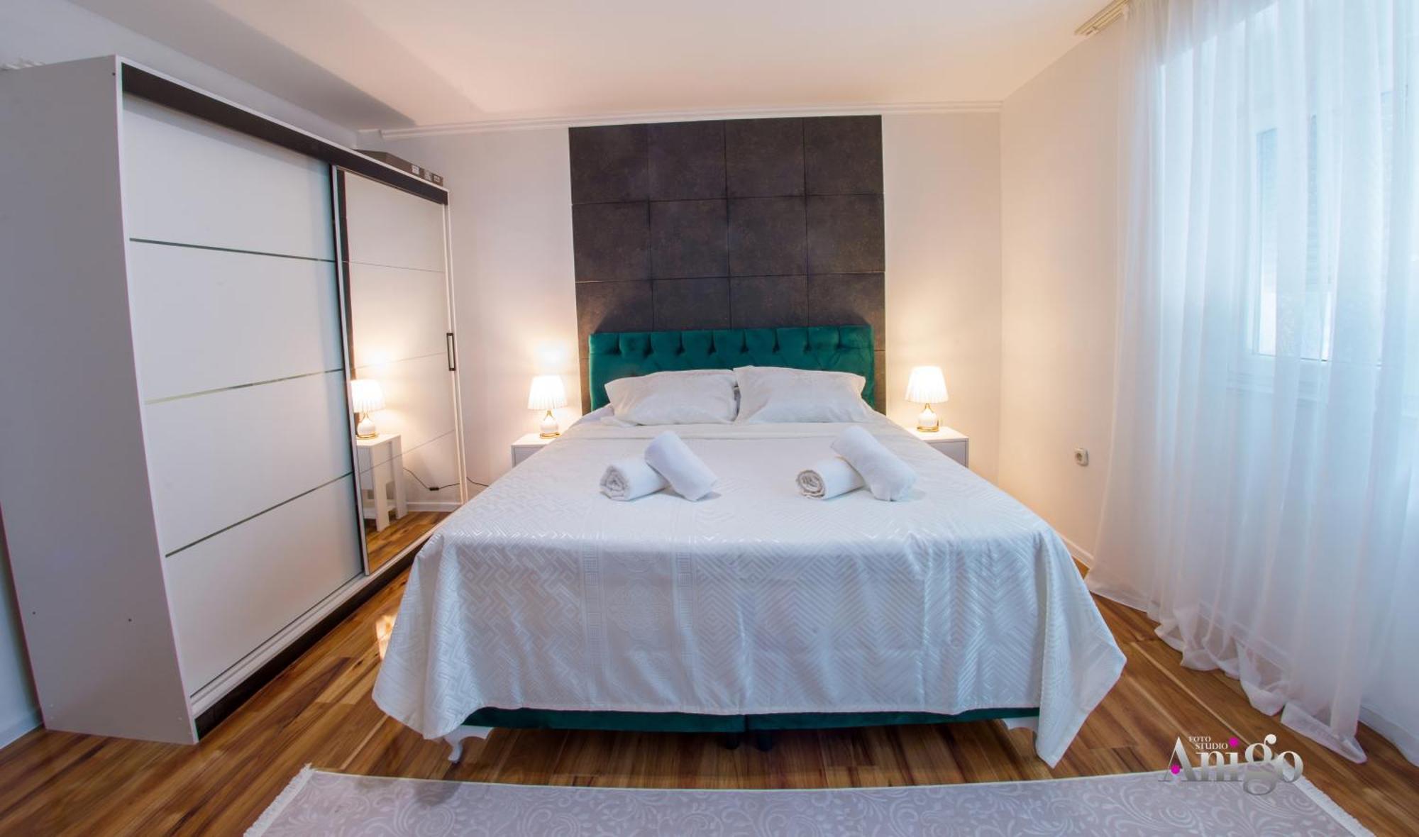 Luxury Apartment Black And Gold Mostar Ngoại thất bức ảnh