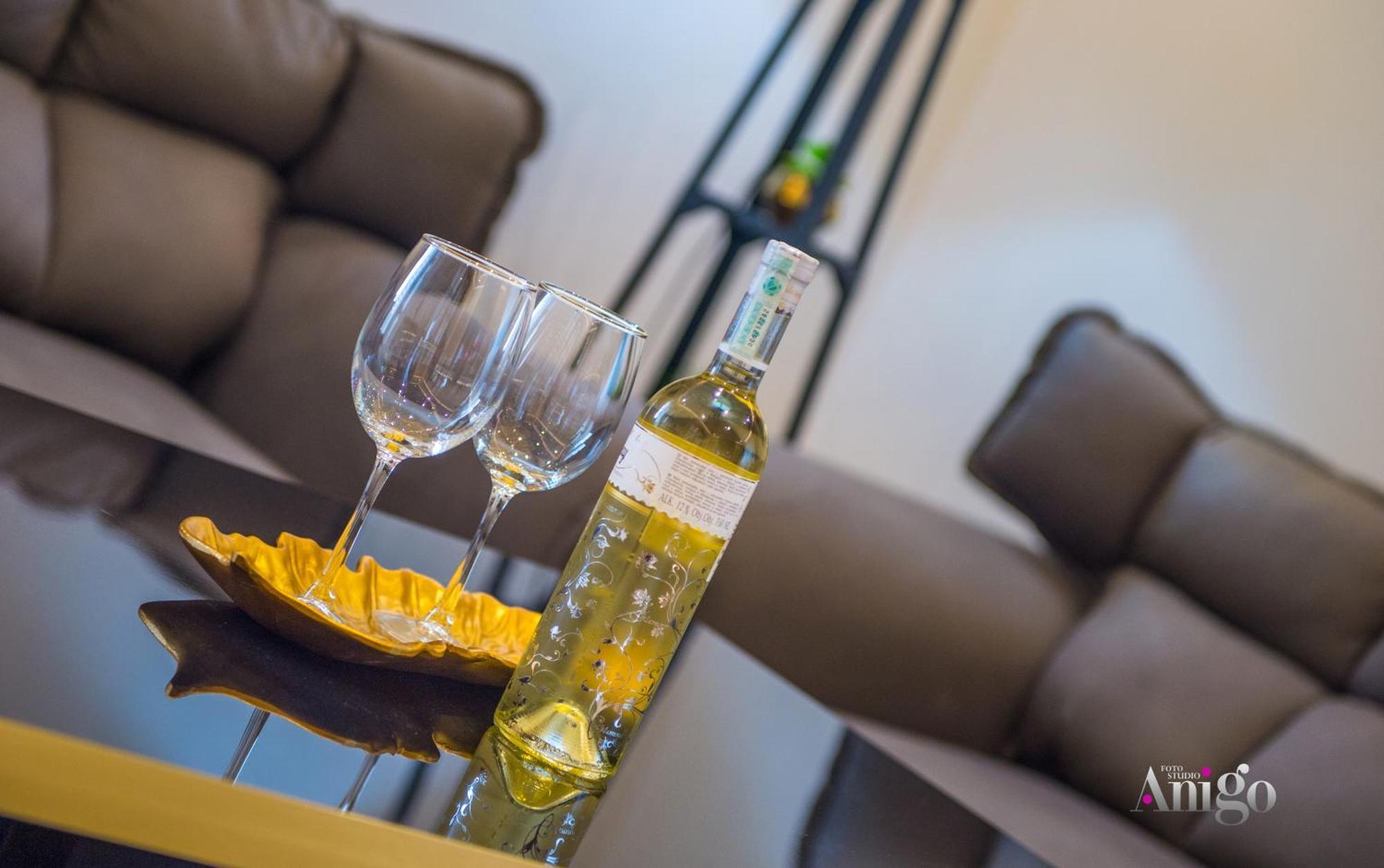 Luxury Apartment Black And Gold Mostar Ngoại thất bức ảnh